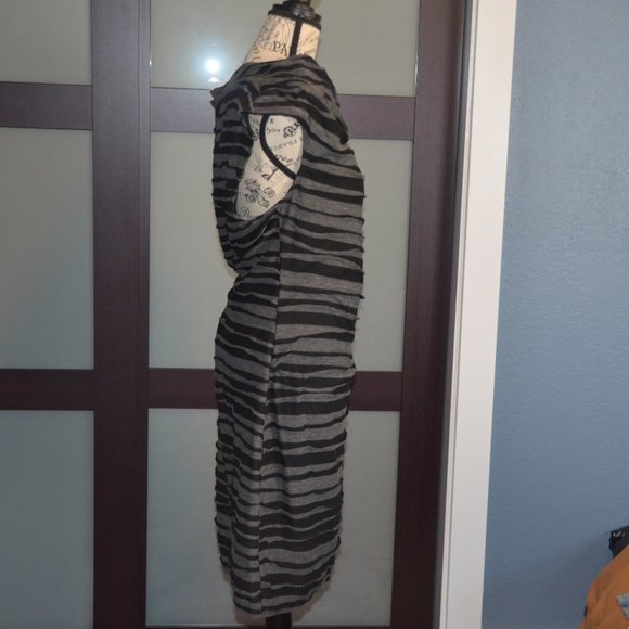 Dress - Picture 3 of 8